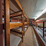 Ο Α-ΒΑ νεότερος κοιτώνας με κρεββάτια σε κουκέτες